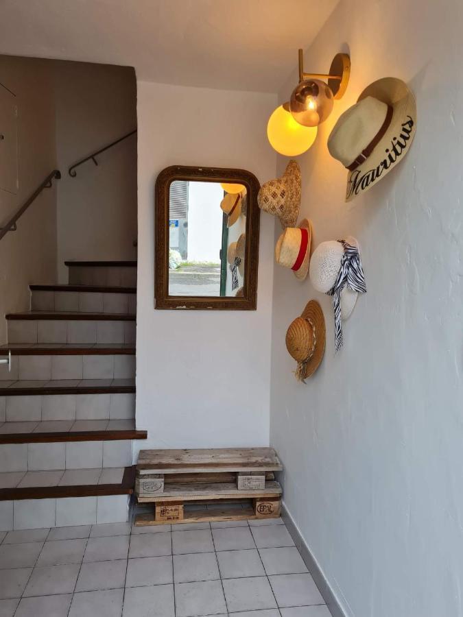 Lumineux Duplex Au Coeur De L'Isle Apartment Bagian luar foto