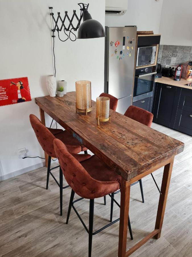 Lumineux Duplex Au Coeur De L'Isle Apartment Bagian luar foto